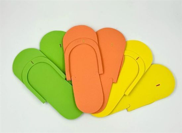 CRE8TION DISPOSABLE PLASTIC PEDICURE SLIPPERS